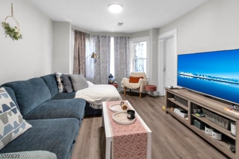 26 Grand St #2 - Photo 4 of 12