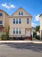 featured image of 303 Pearl St