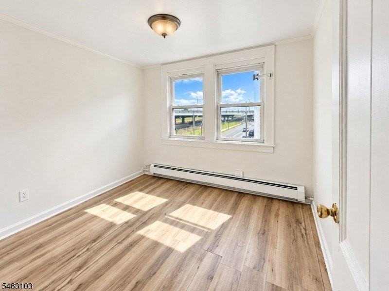 303 Pearl St - Photo 5 of 7