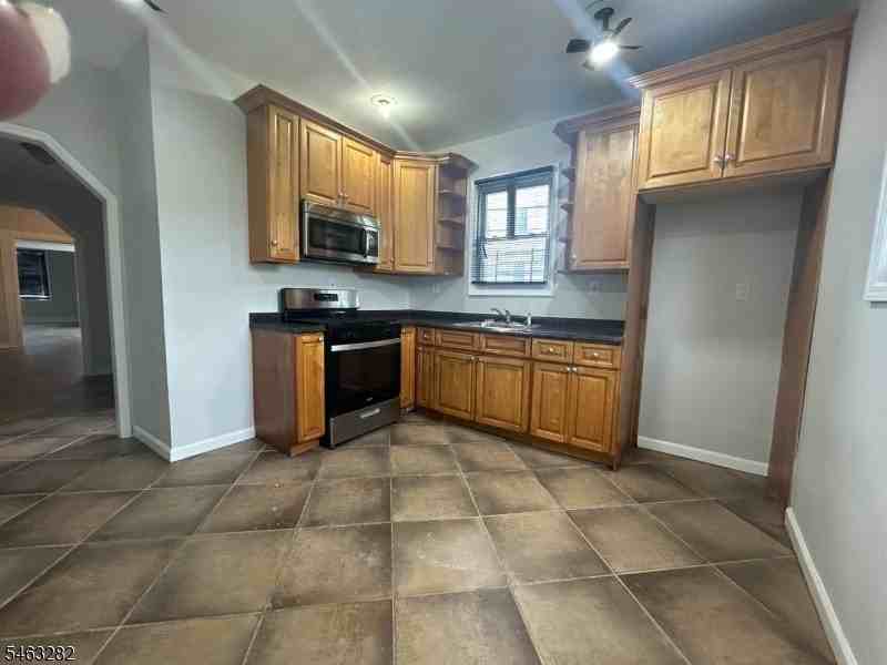 163 Dewey St #1 - Photo 5 of 7