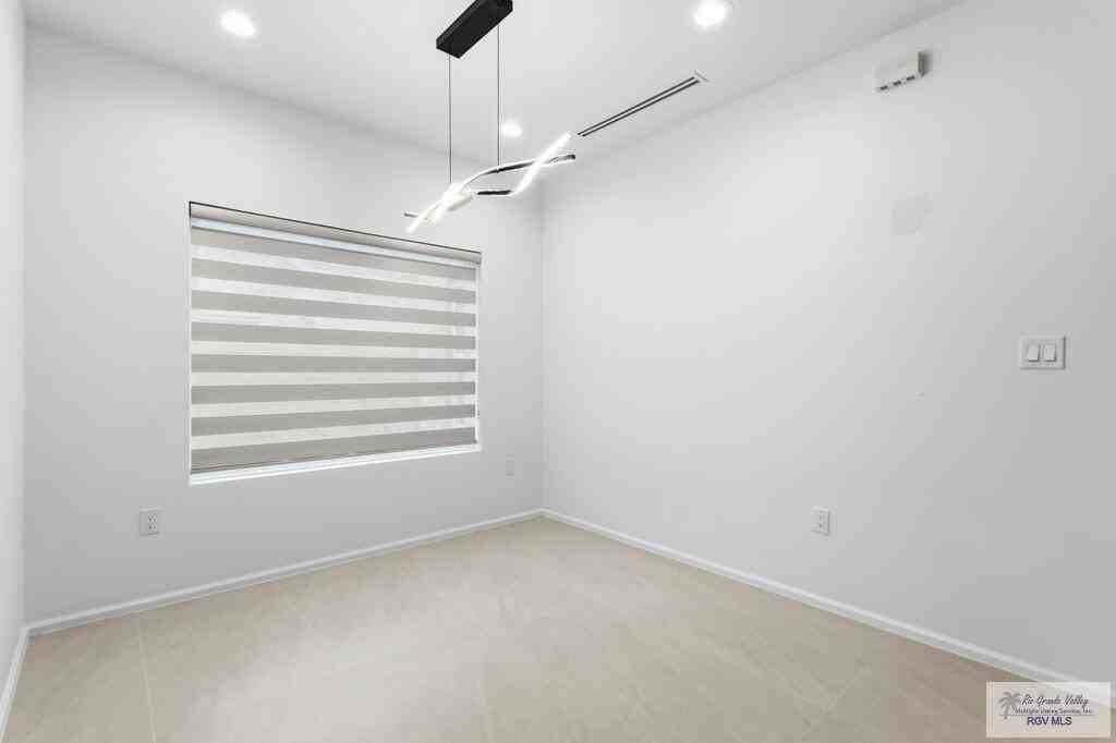232 Kind Ct - Photo 7 of 17