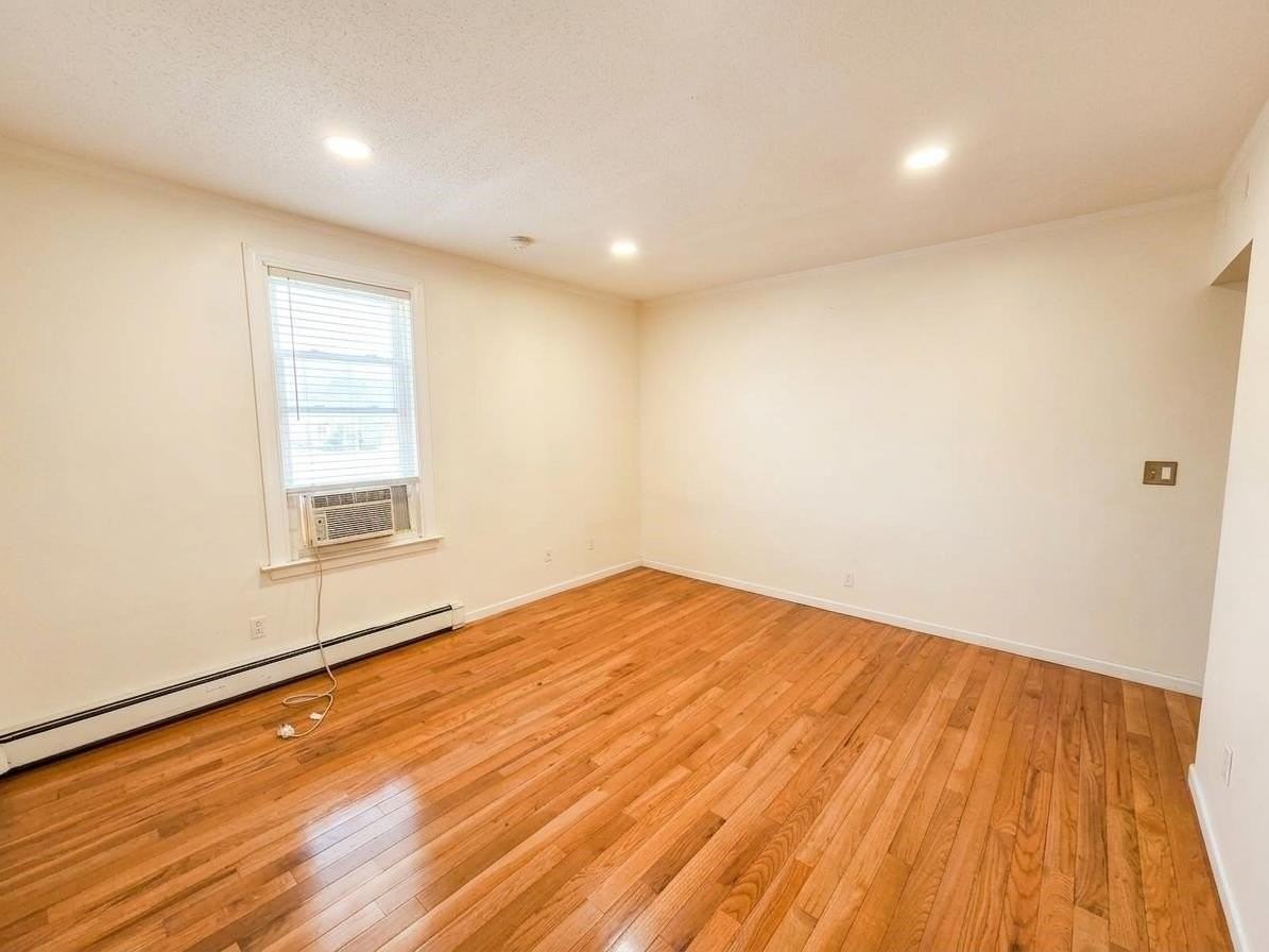 505 Hoboken Rd #B - Photo 3 of 9