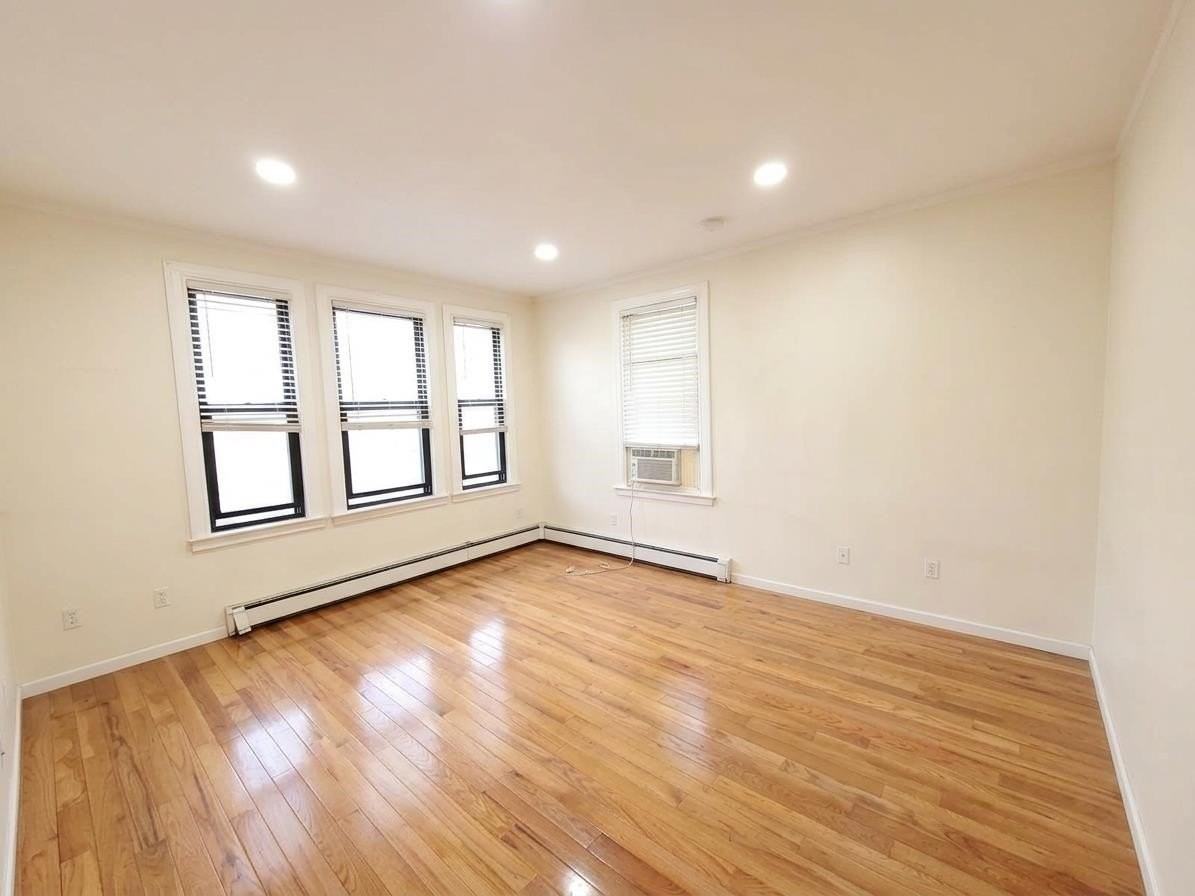 505 Hoboken Rd #B - Photo 4 of 9