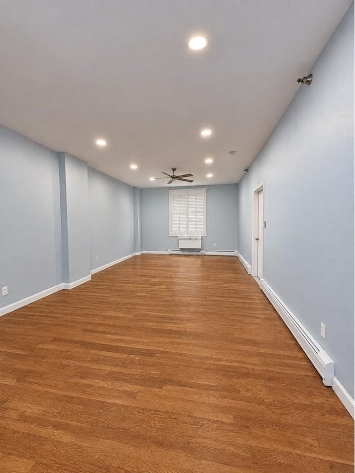 501 Adams St #2D - Photo 4 of 15