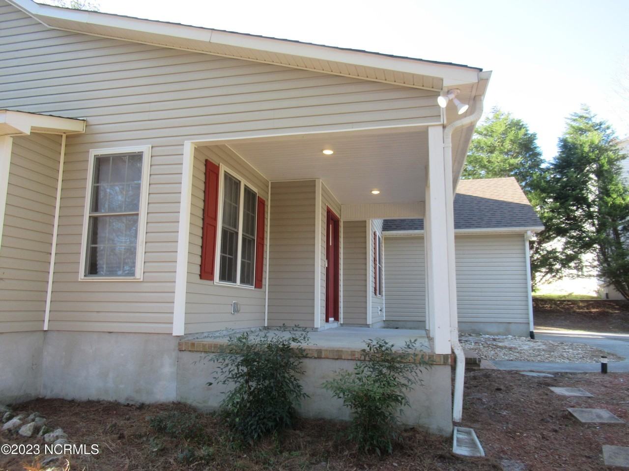 409 Celtic Ash St - Photo 2 of 23