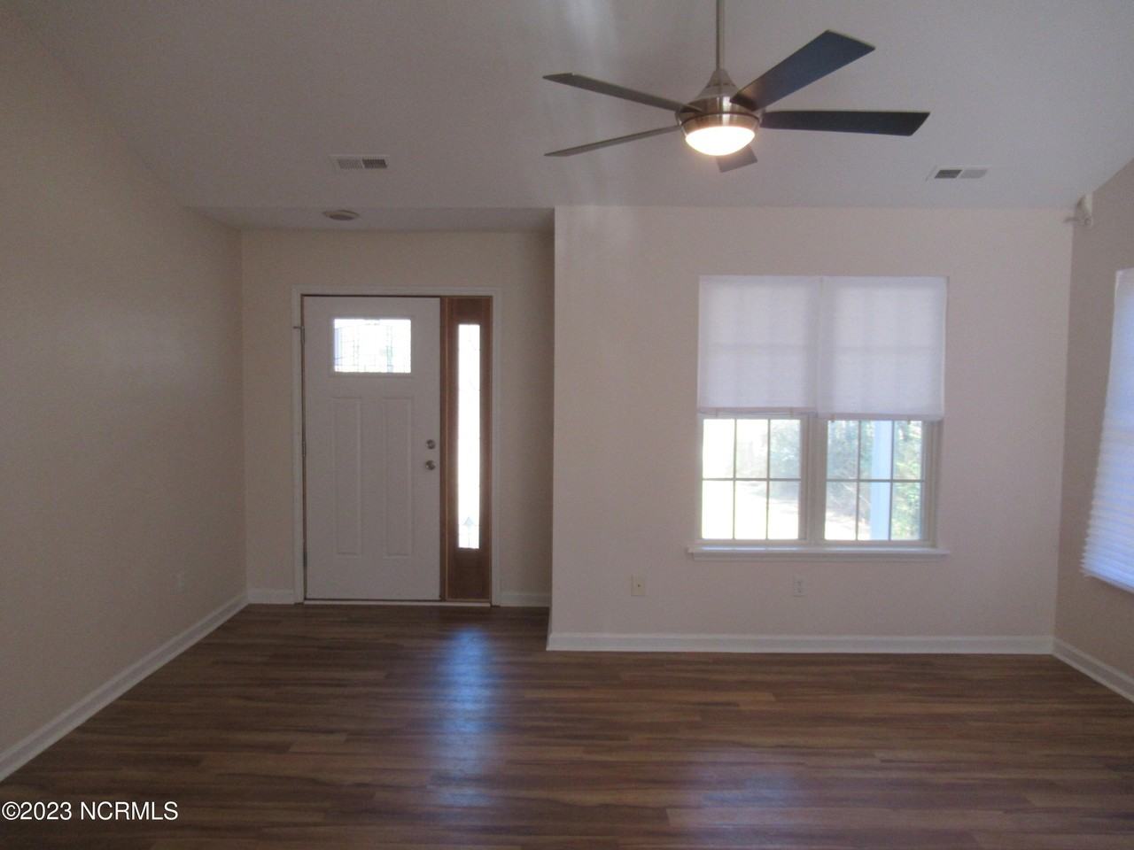 409 Celtic Ash St - Photo 4 of 23