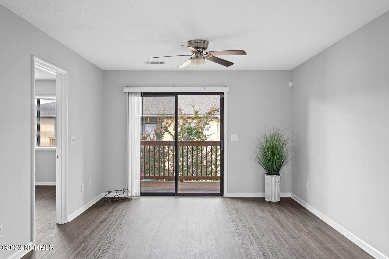 3726 Saint Johns Ct #B - Photo 6 of 28