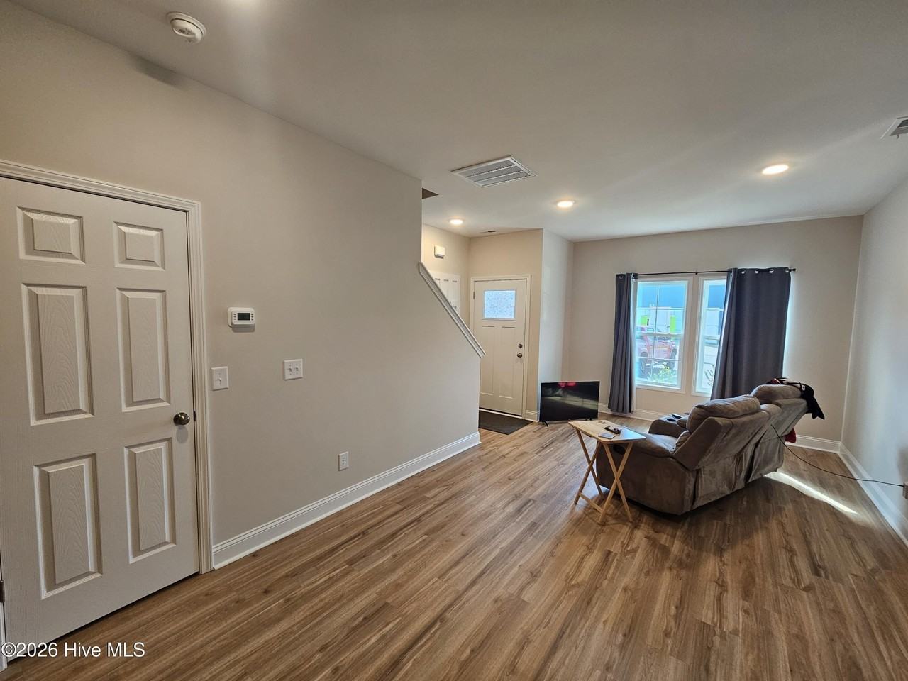 130 Loren Rd - Photo 3 of 13