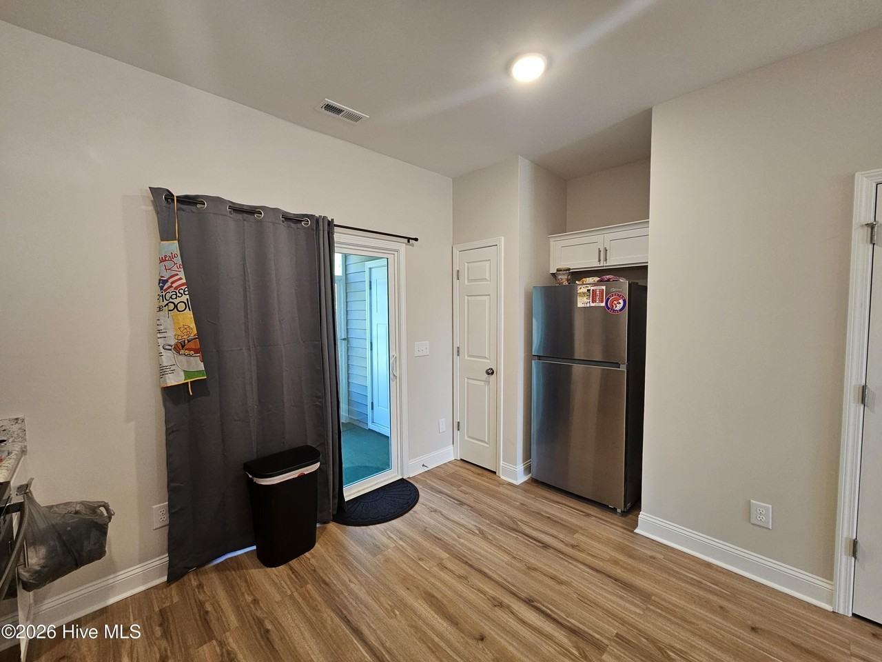130 Loren Rd - Photo 4 of 13