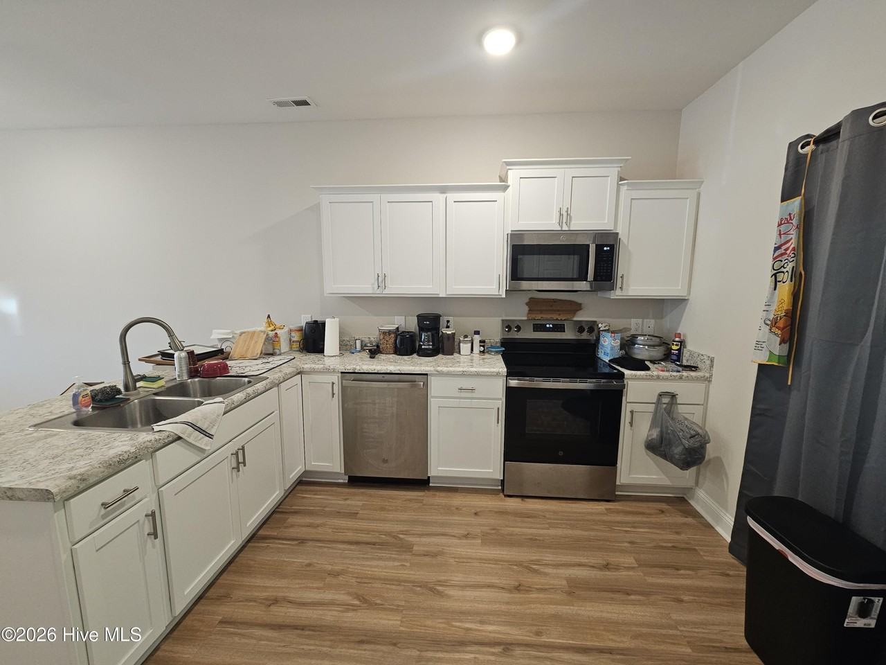 130 Loren Rd - Photo 5 of 13
