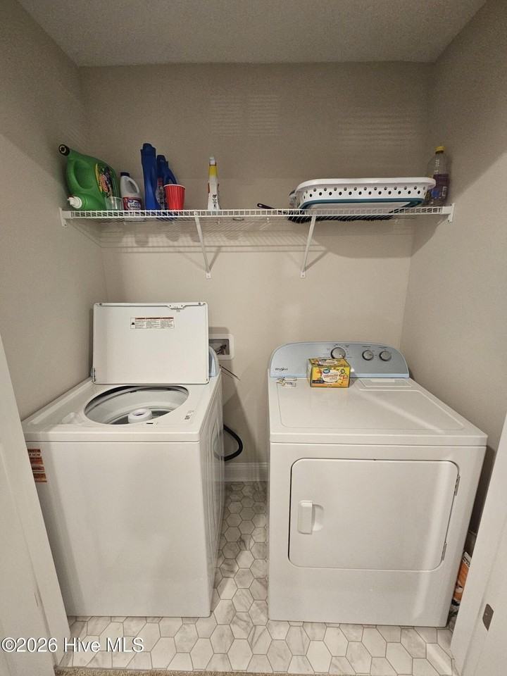 130 Loren Rd - Photo 7 of 13