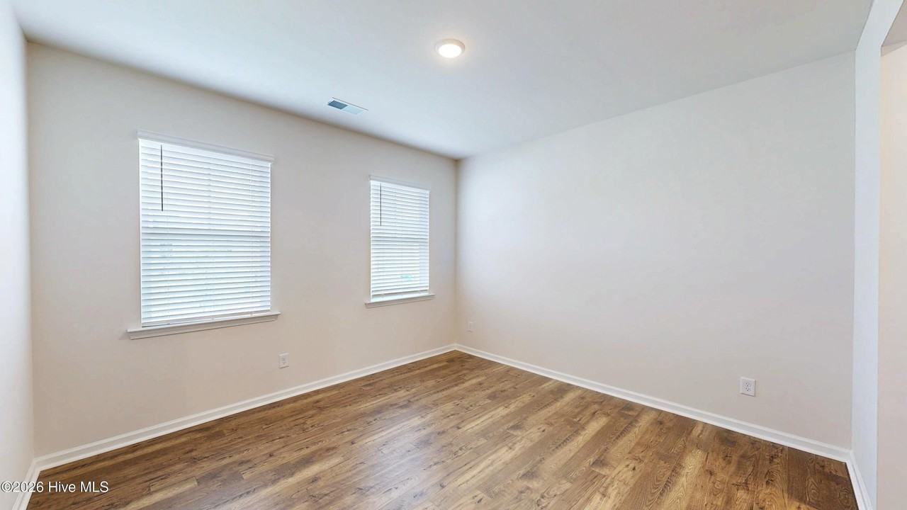 5081 Tullamore Dr - Photo 6 of 41