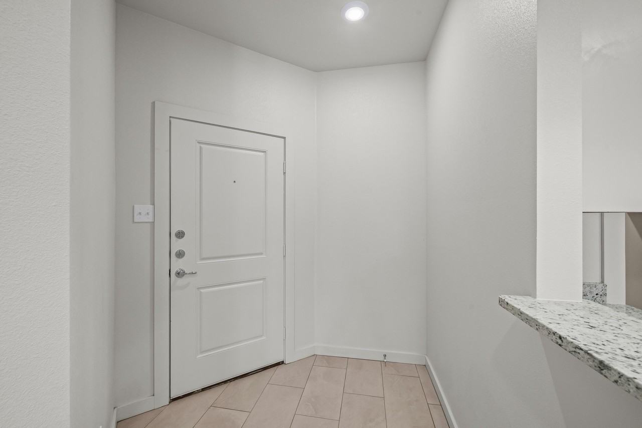 1137 N 7th St - Photo 4 of 18