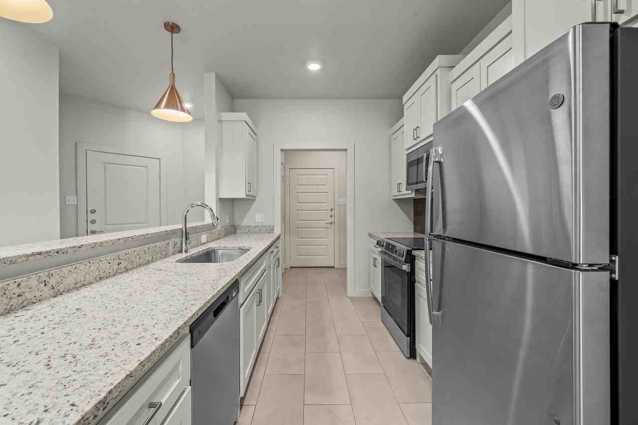 1137 N 7th St - Photo 5 of 18