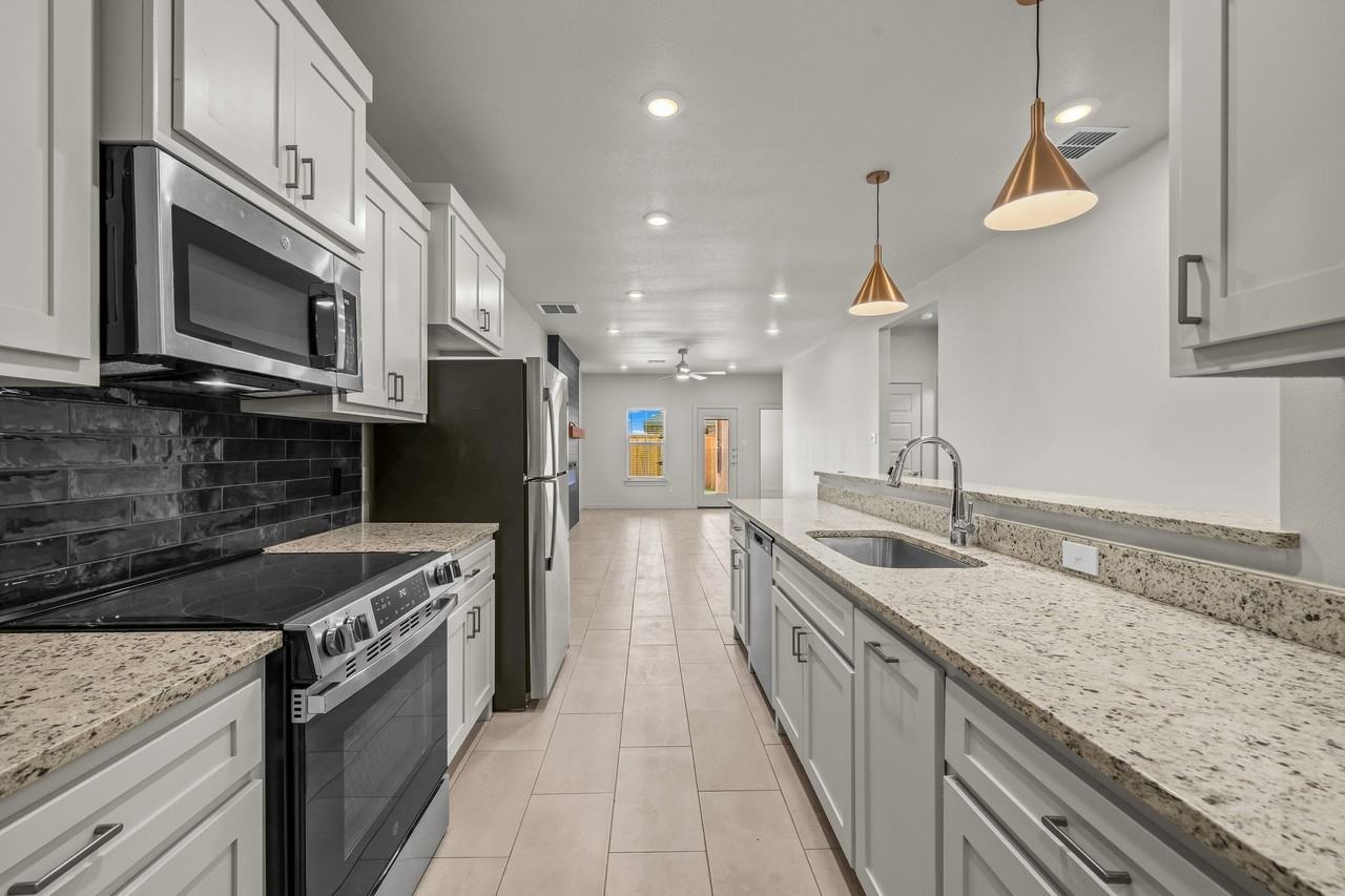 1137 N 7th St - Photo 7 of 18