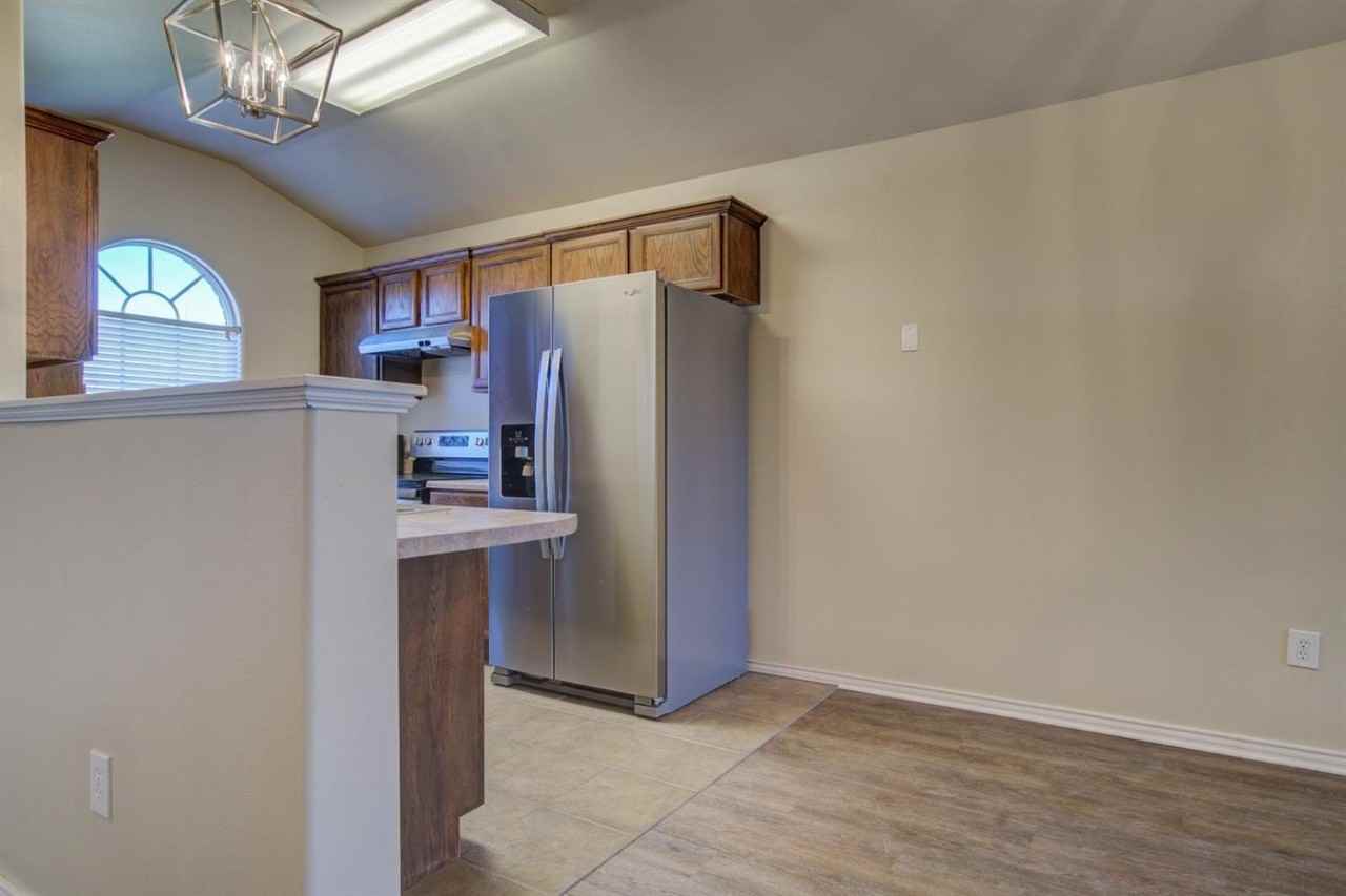 1715 100th St - Photo 7 of 23