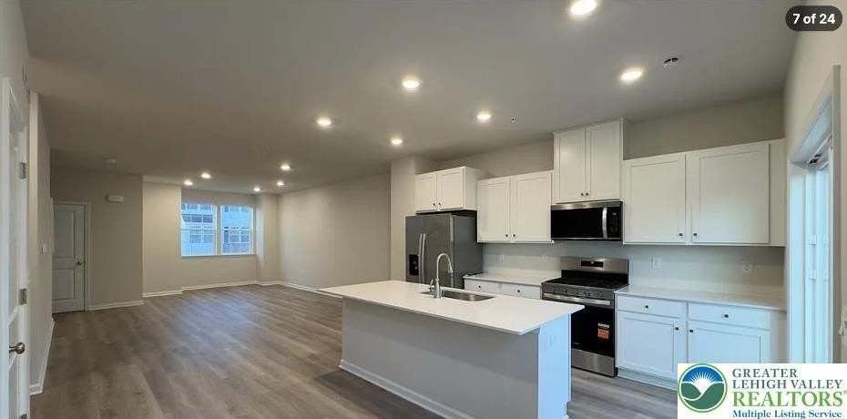 Alexander Ct #8342 - Photo 2 of 9