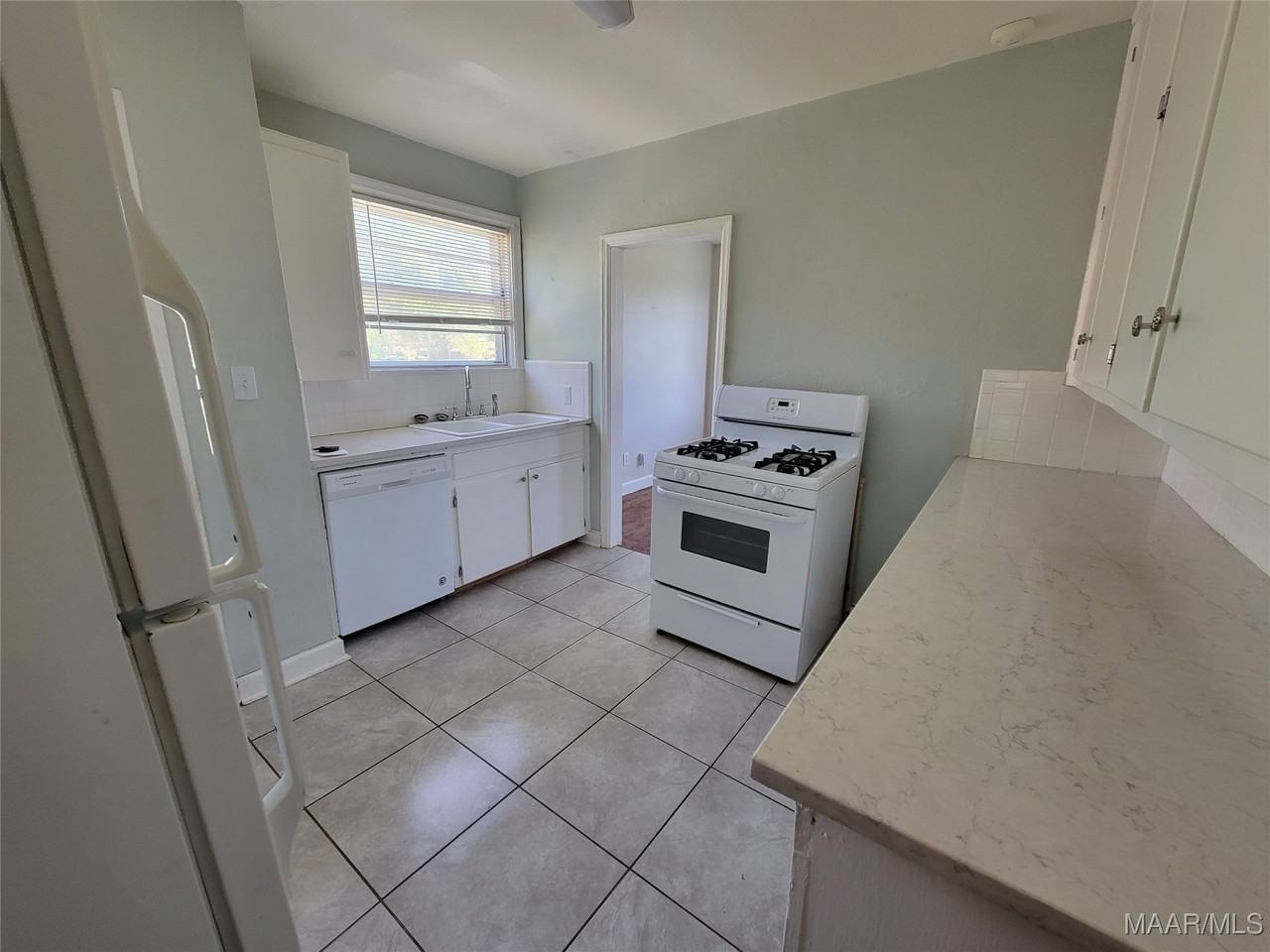 7 Calhoun Rd #B - Photo 6 of 9