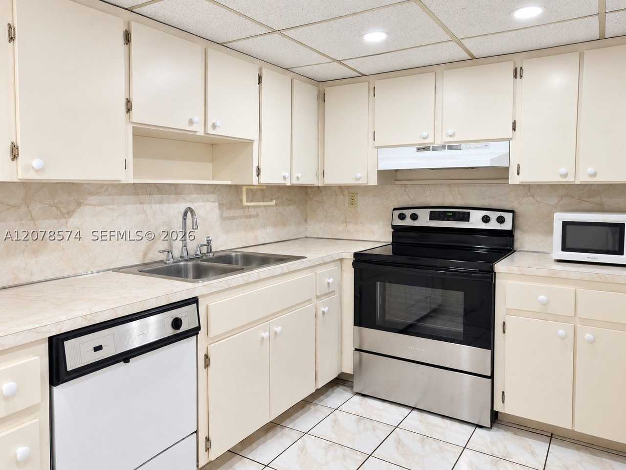 9280 Fontainebleau Blvd #502 - Photo 6 of 16