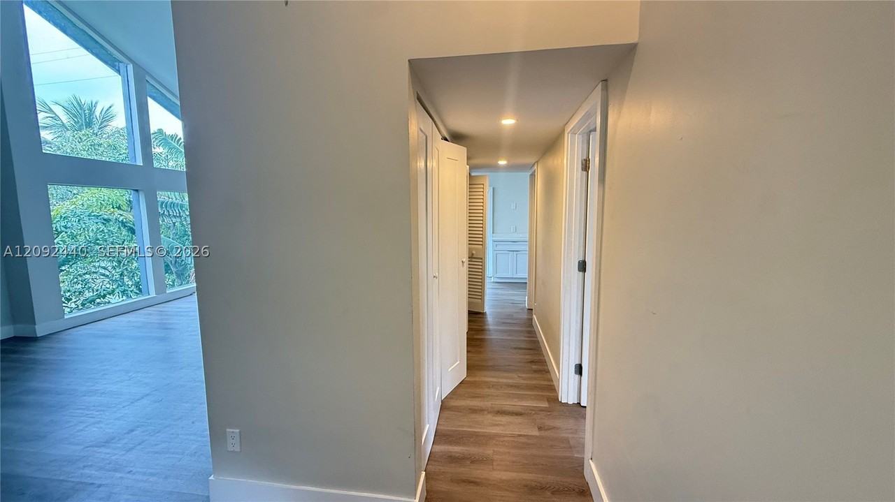126 Ne 19th Ave #2 - Photo 7 of 18