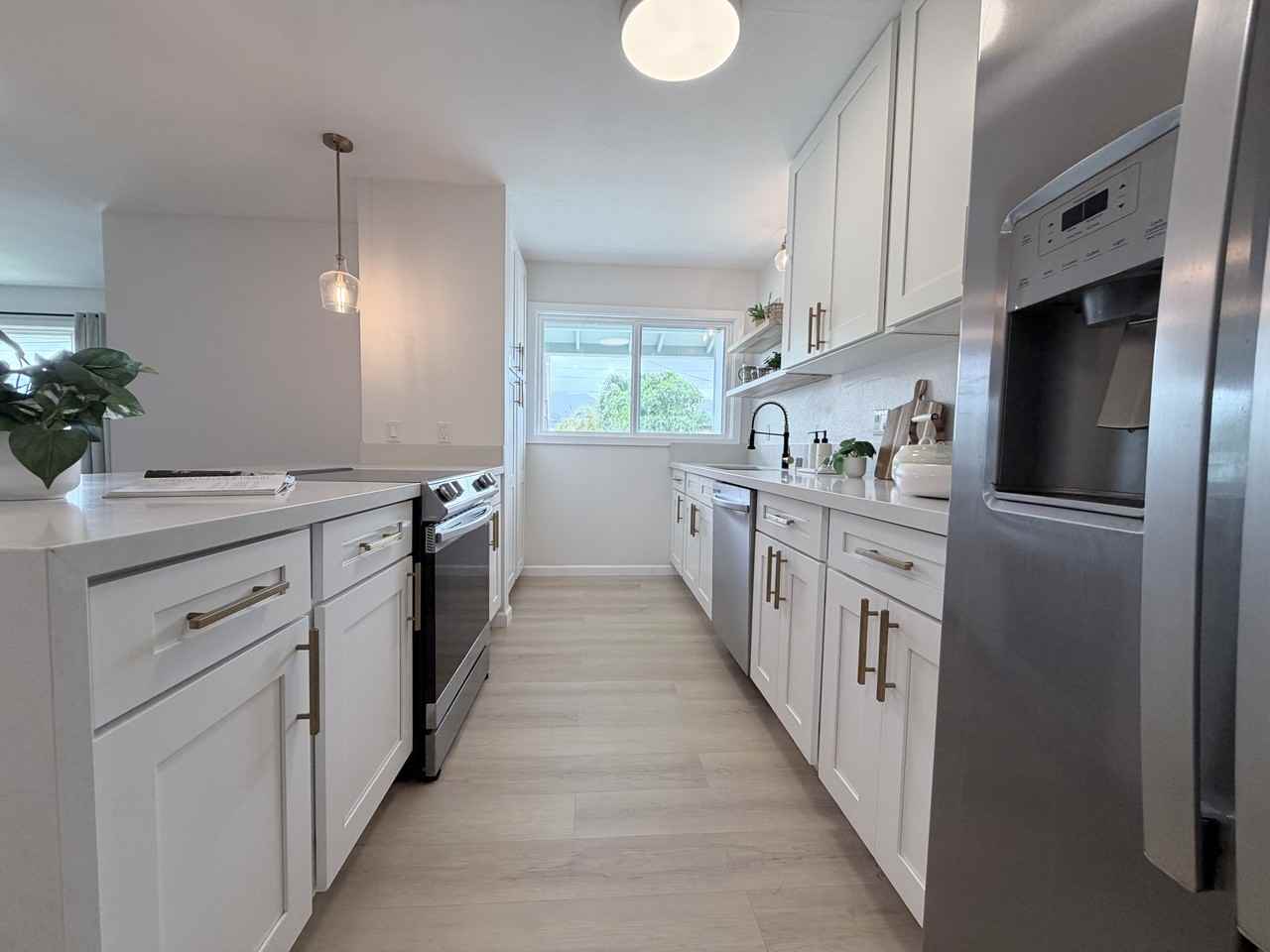 447A Manono St #1 - Photo 3 of 15