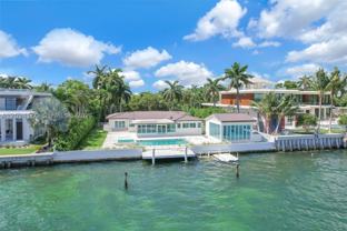 205 N Hibiscus Dr - Photo 1 of 1