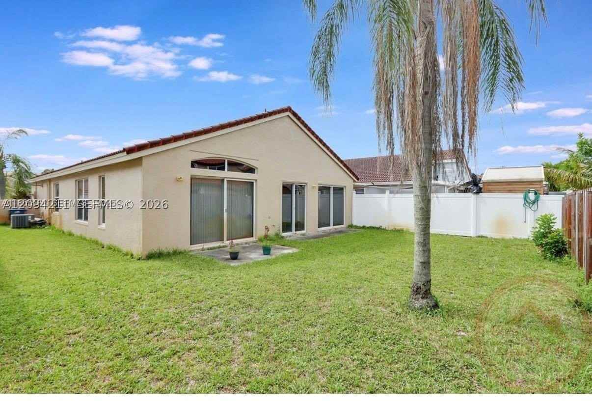 19030 Nw 54th Ave - Photo 3 of 17