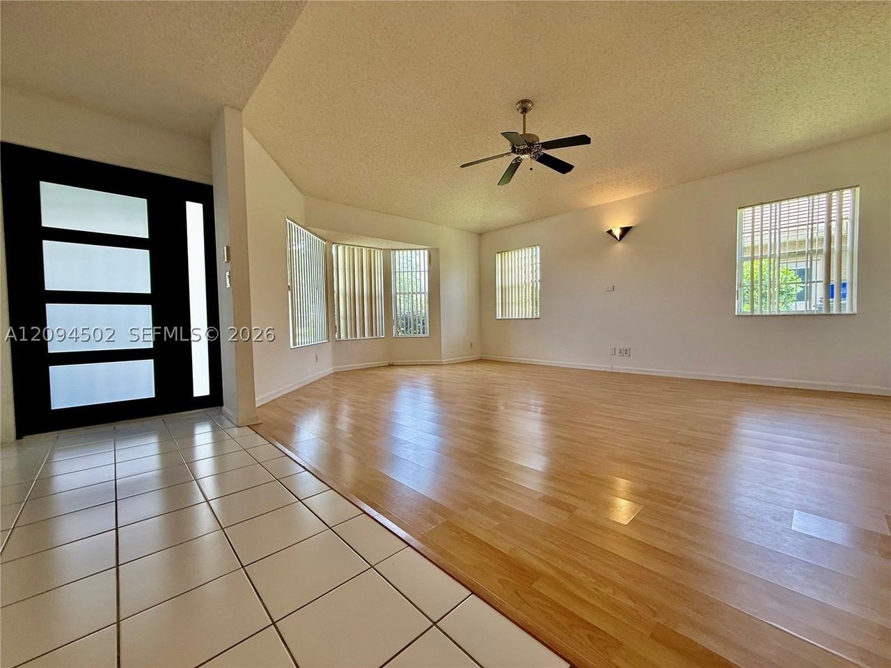 2444 Stonegate Dr - Photo 6 of 19