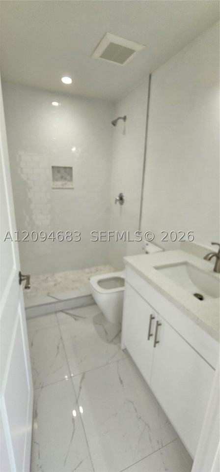 231 & 233 NW 3rd Ave #231-2333 - Photo 5 of 10