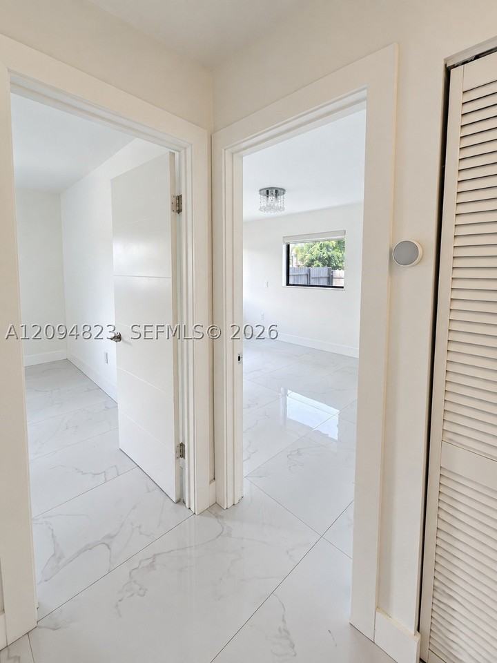 9211 Sw 122nd Ave - Photo 6 of 12