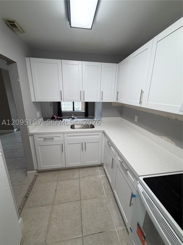 15334 Sunset Dr #9-23 - Photo 3 of 9