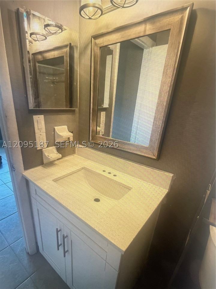 15334 Sunset Dr #9-23 - Photo 7 of 9