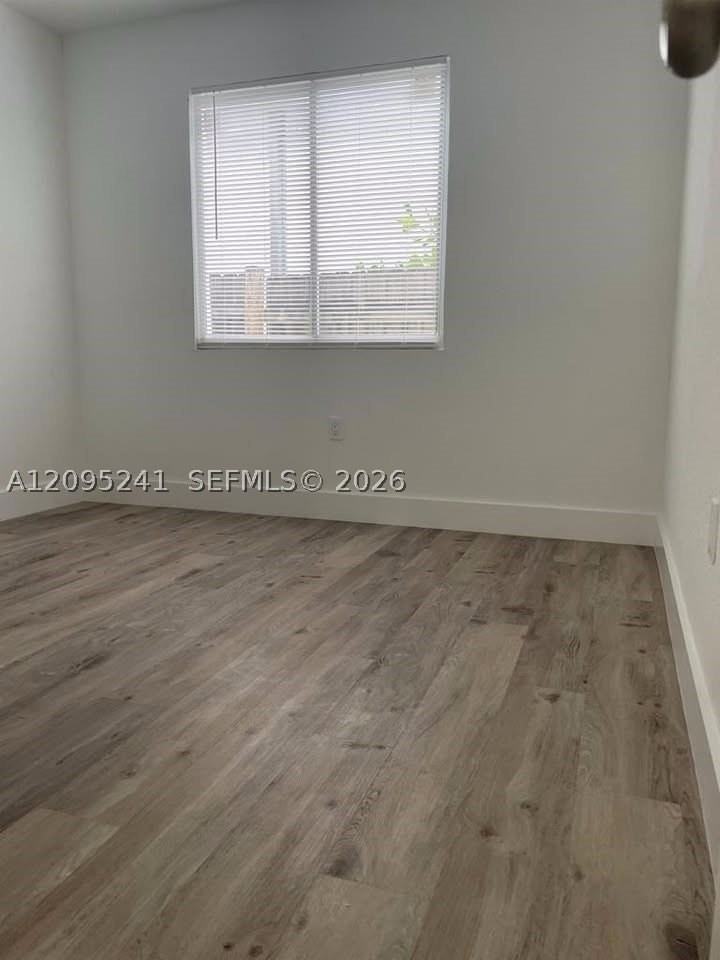 308 Nw 11th Ave #A - Photo 4 of 5