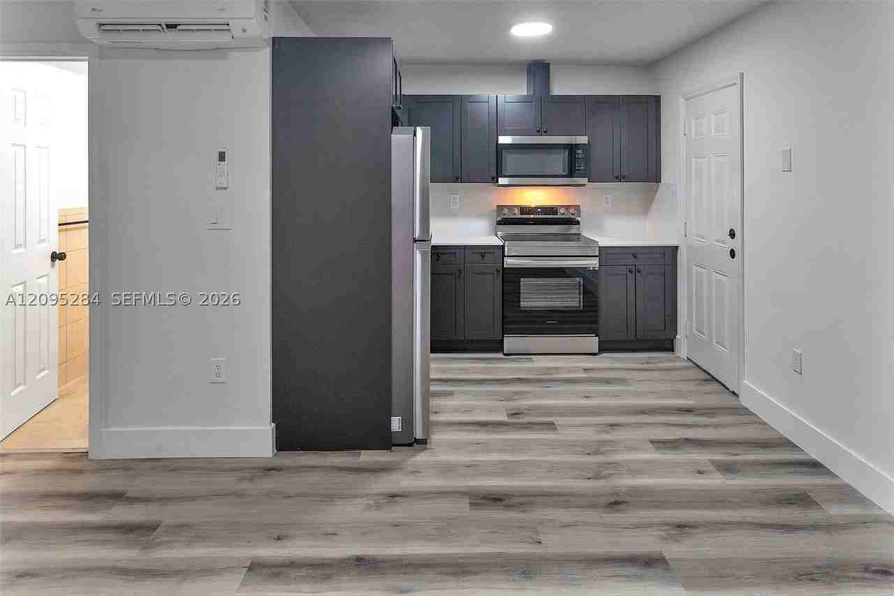 4037 Sw 65th Ave #13 - Photo 2 of 12