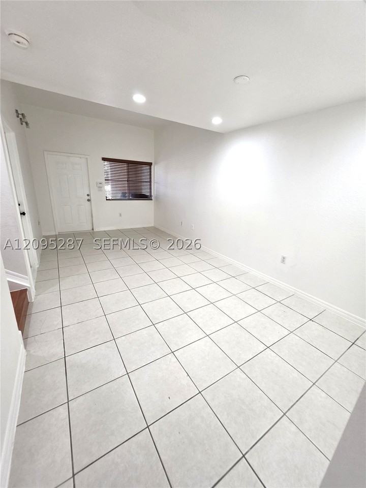 22231 Sw 88th Path - Photo 5 of 18