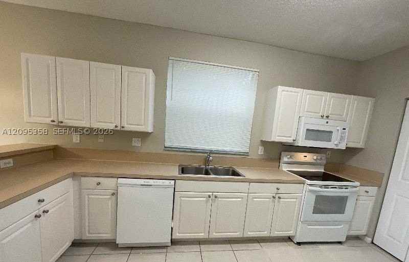11867 Sw 7th St - Photo 6 of 13
