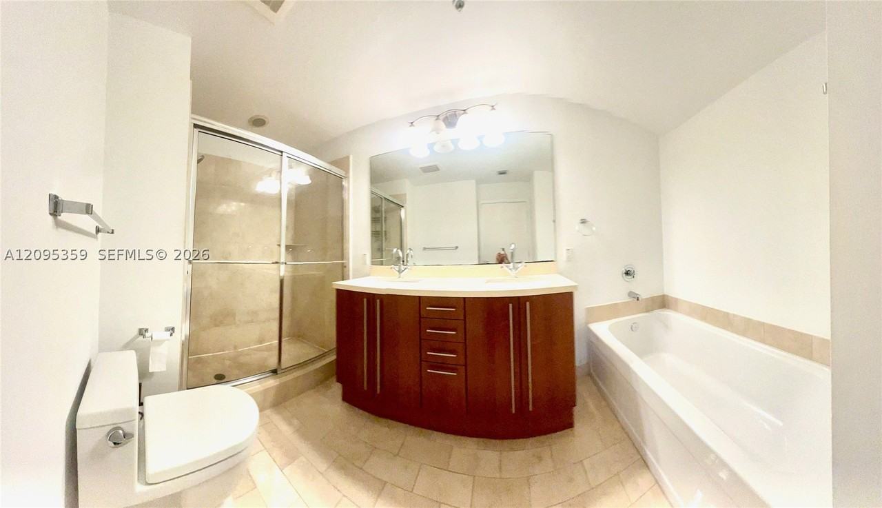 1111 Sw 1st Ave #2623 - Photo 7 of 27