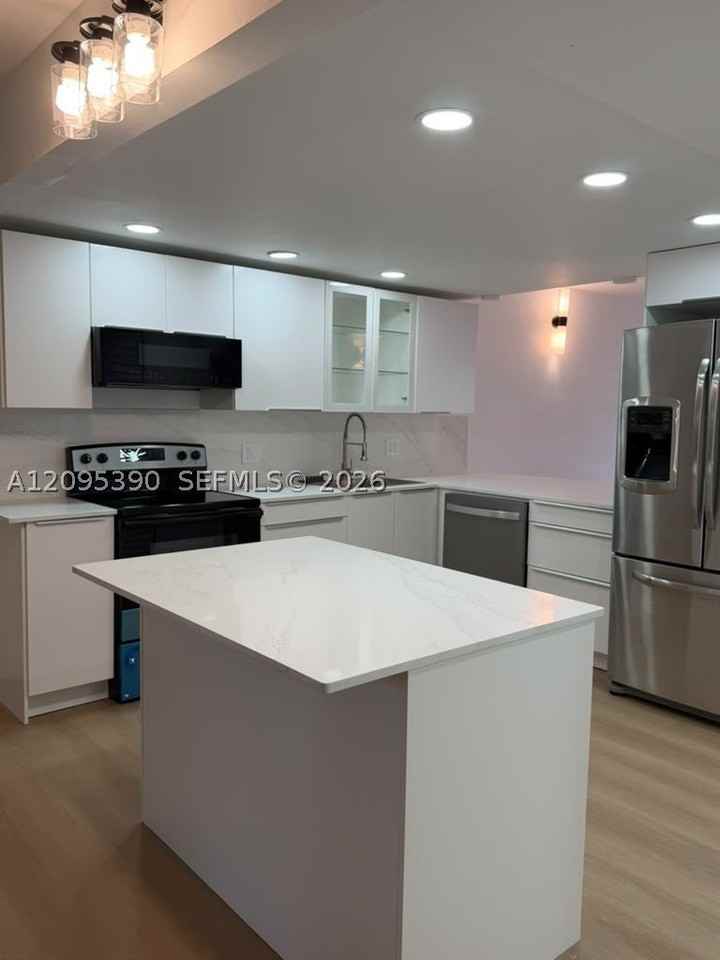 639 N University Dr #17 - Photo 6 of 9