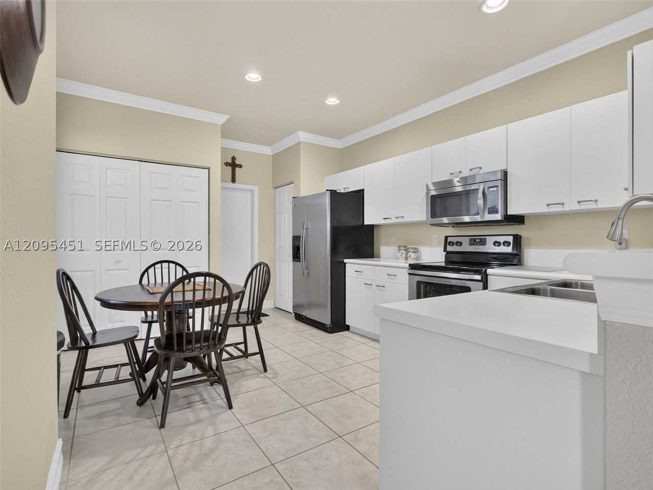 2475 Cordoba Bnd - Photo 3 of 50