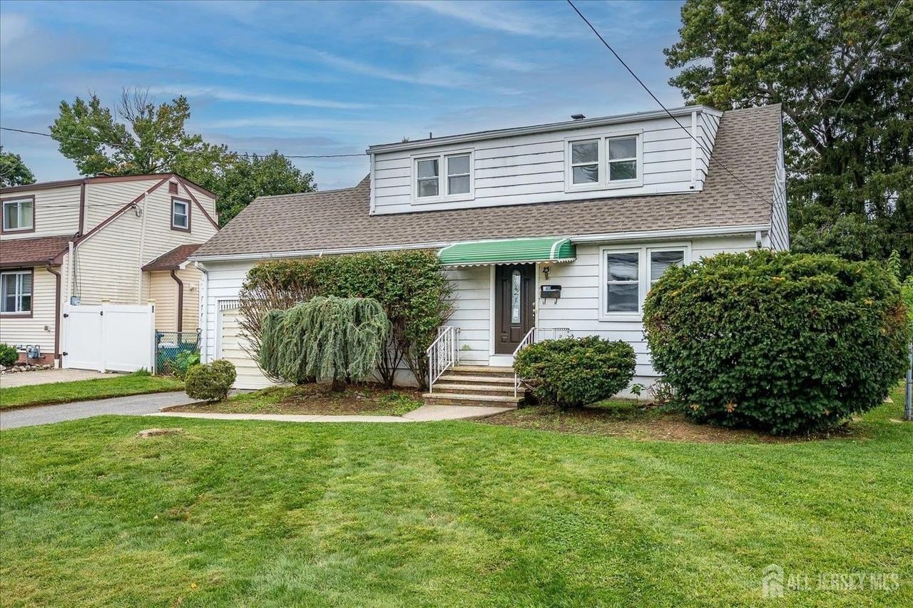 25 Ellwood Rd - Photo 2 of 23