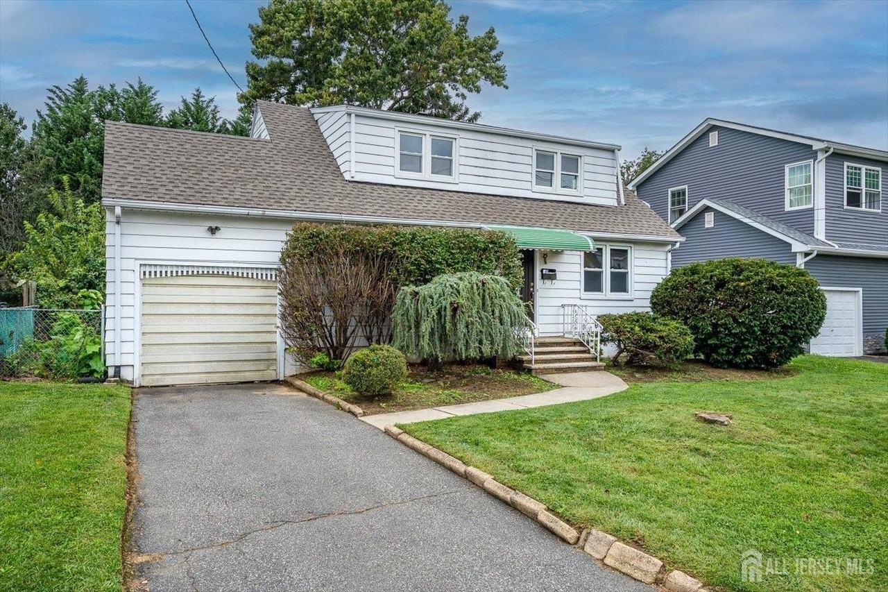 25 Ellwood Rd - Photo 3 of 23