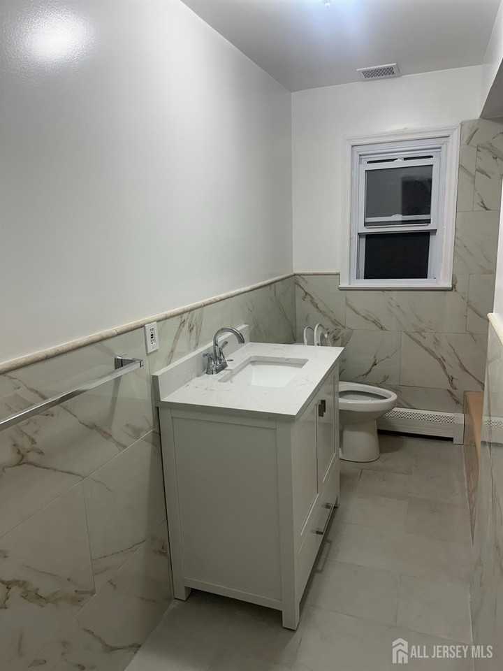 448 Baker Pl - Photo 4 of 6