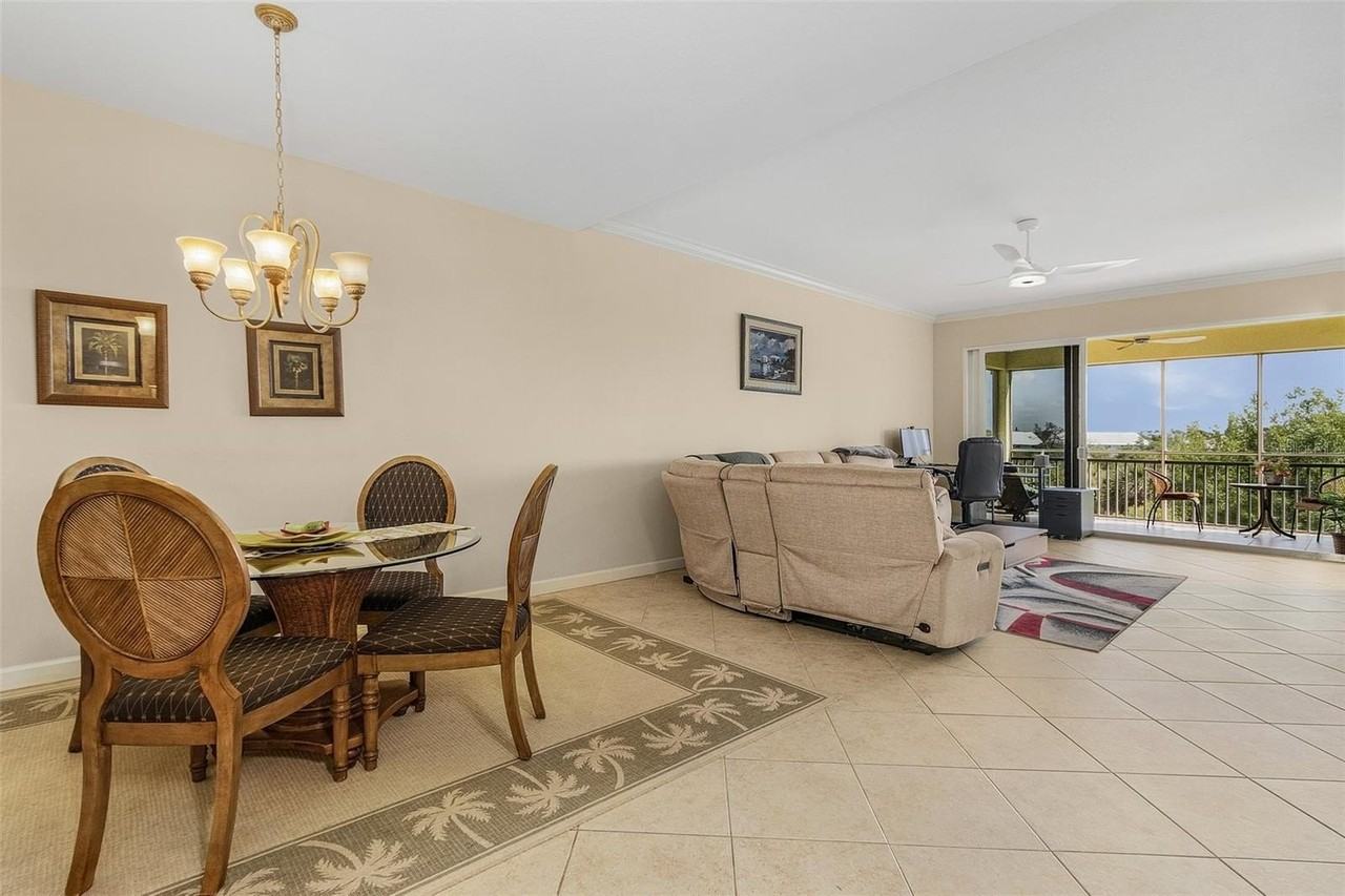 8541 Amberjack Cir #202 - Photo 6 of 33
