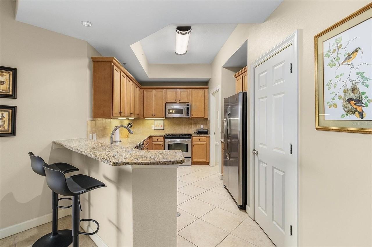 8541 Amberjack Cir #202 - Photo 7 of 33