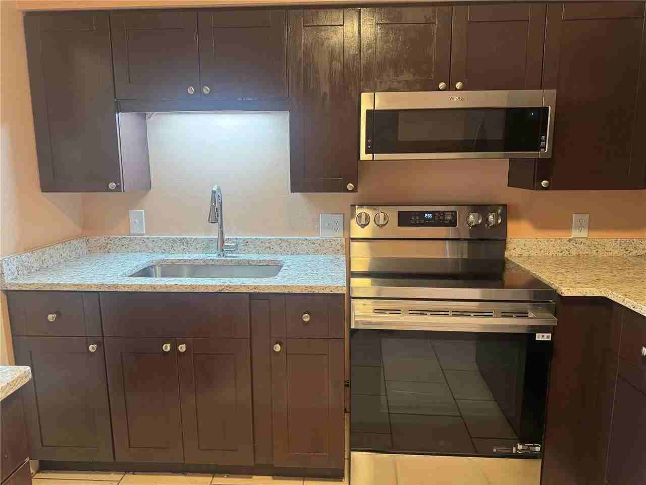 530 Briarwood Rd - Photo 4 of 35