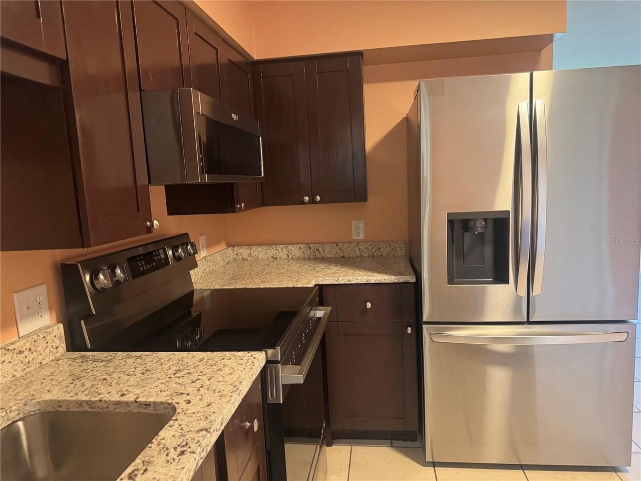 530 Briarwood Rd - Photo 6 of 35