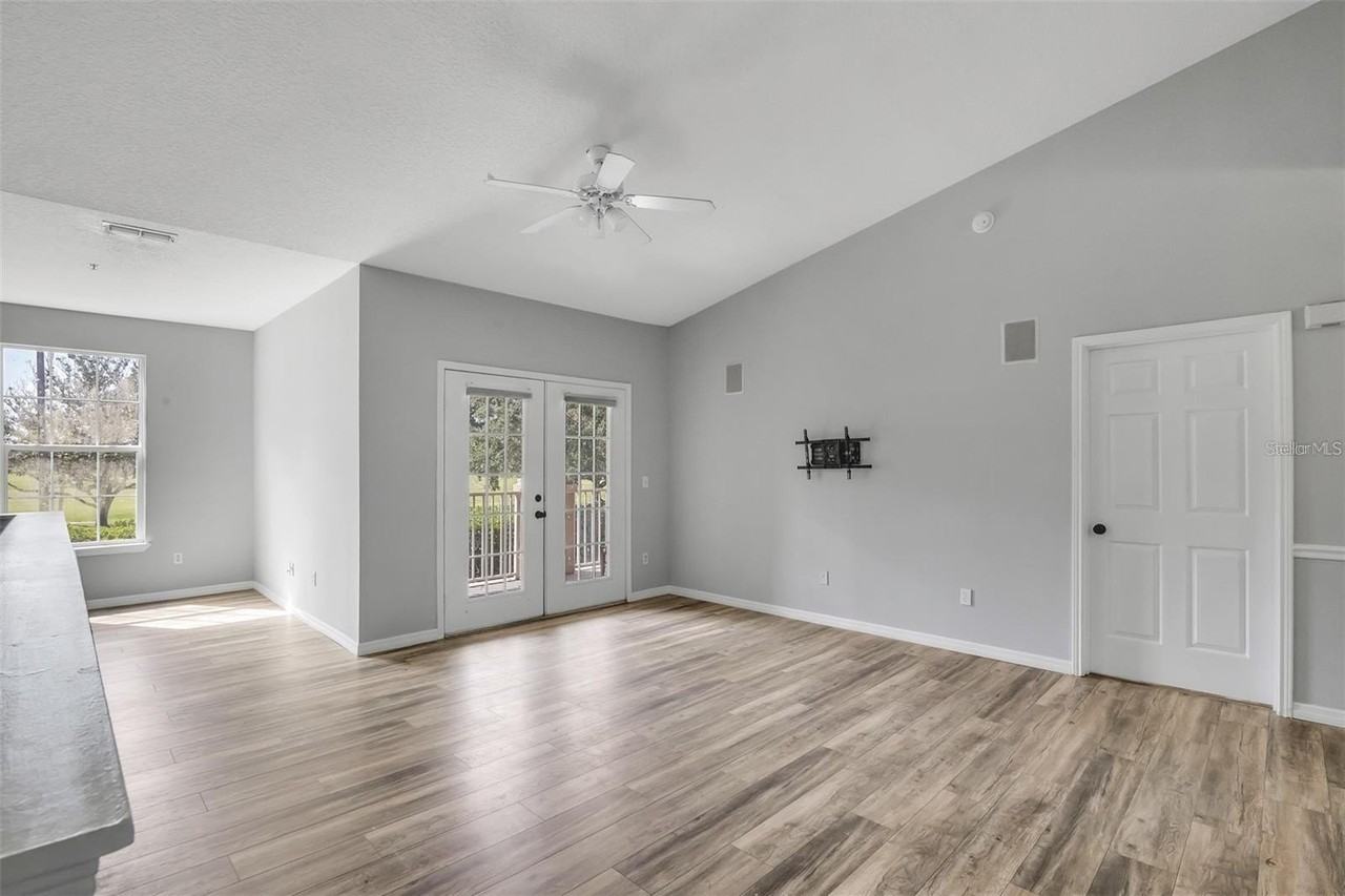 14226 Fredricksburg Dr #220 - Photo 6 of 31