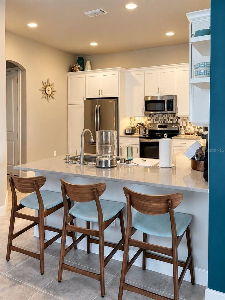 6309 Hanfield Dr - Photo 3 of 29