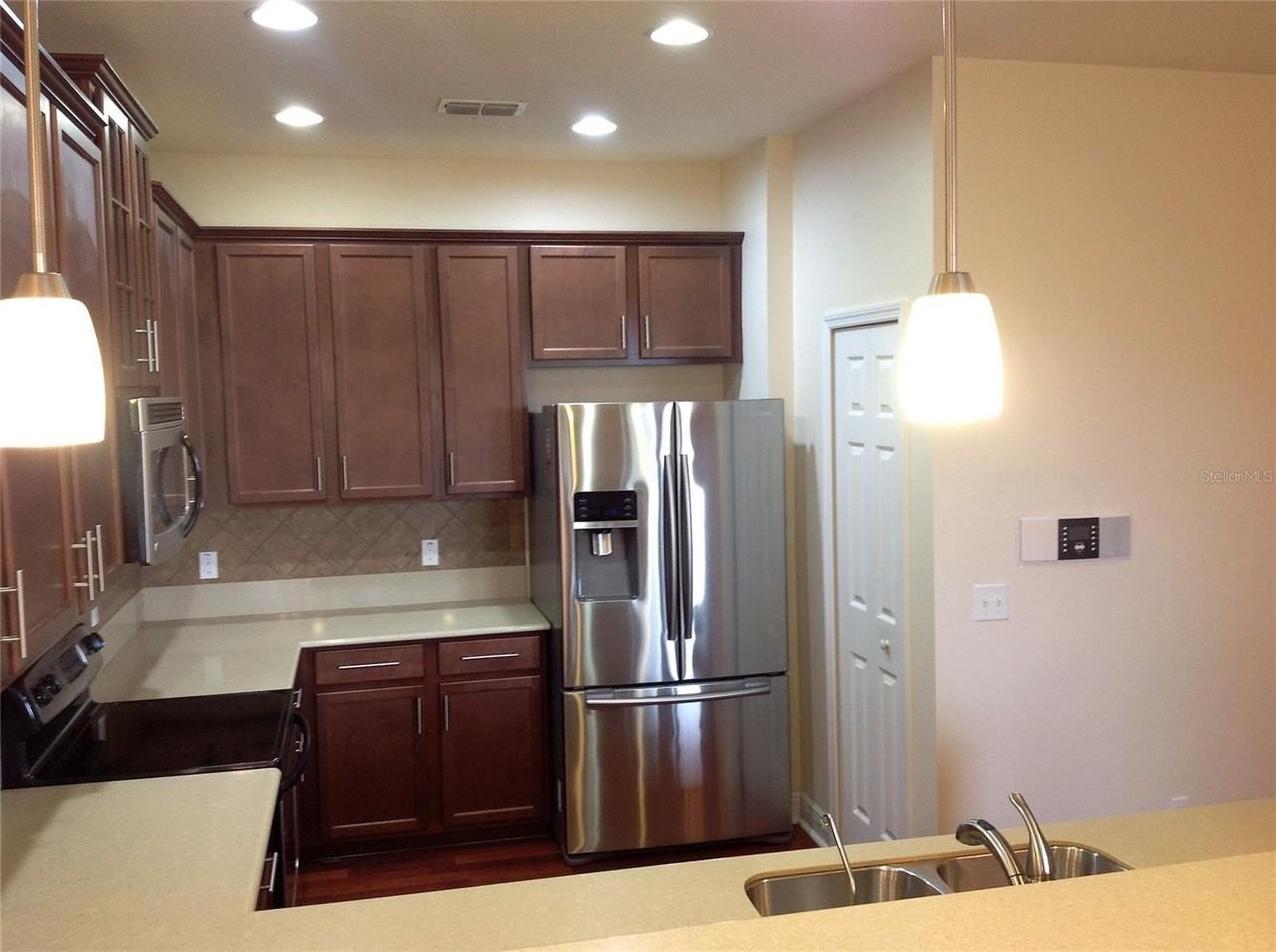 1758 Marsh Palm Pkwy - Photo 4 of 24