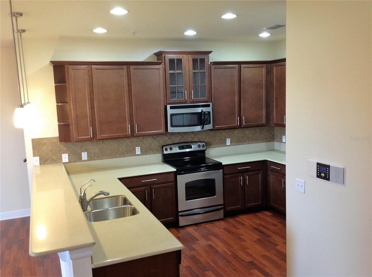 1758 Marsh Palm Pkwy - Photo 6 of 24